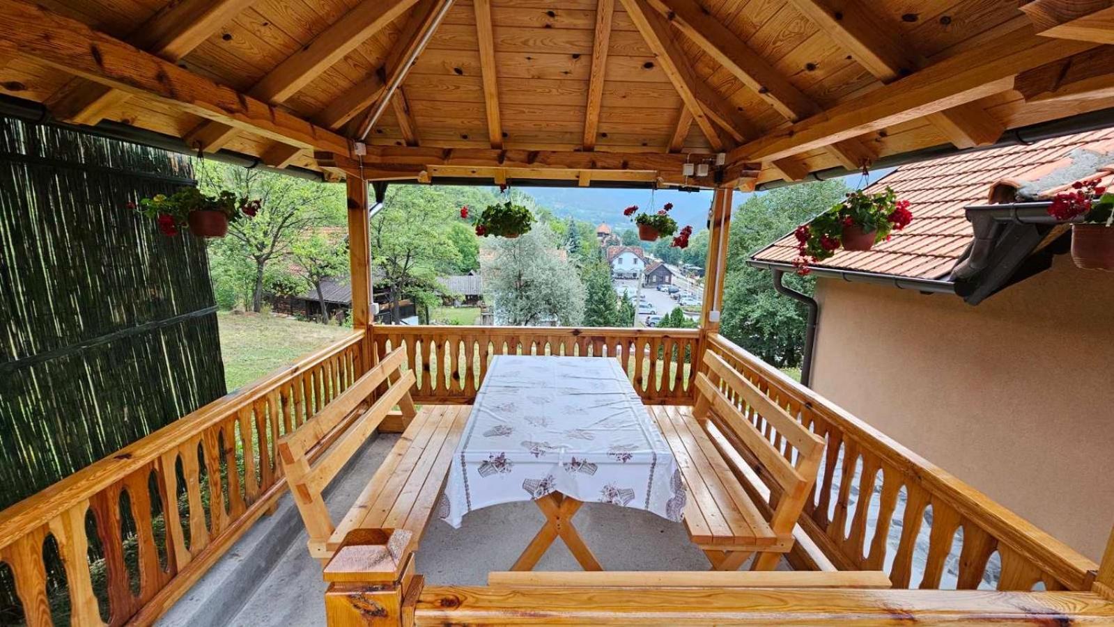 Apartmani Maksimovic Mokra Gora Exteriör bild